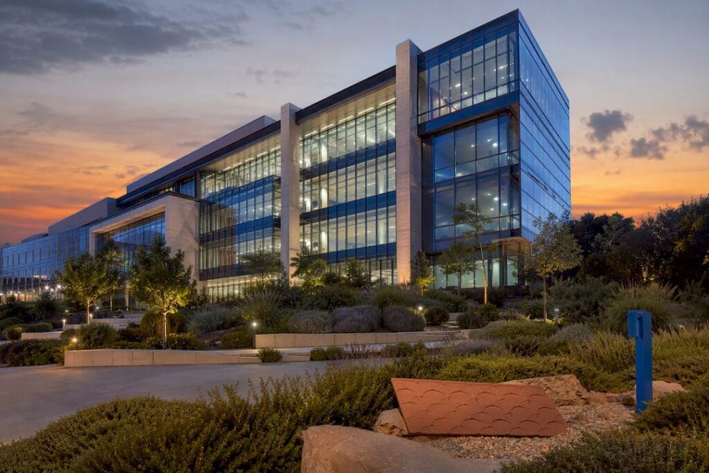 International Founders' 2026 Checklist to Qualify for Israel's 6% Tax 1 Israeli high-tech research campus at dusk